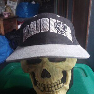 Vintage 90s Drew Pearson Oakland Raiders Two Tone Snap Hat Cap